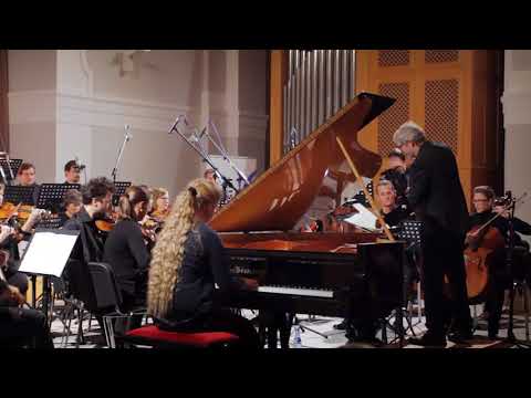 Viktoria Hirschhuber, Tiroler Kammerorchester Innstrumenti - Schumann Klavierkonzert